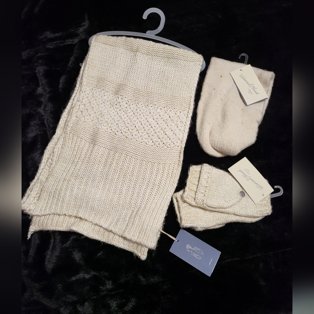 💕3 Piece Set UNIVERSAL THREAD Beige Scarf Headband & Gloves NWT! $40